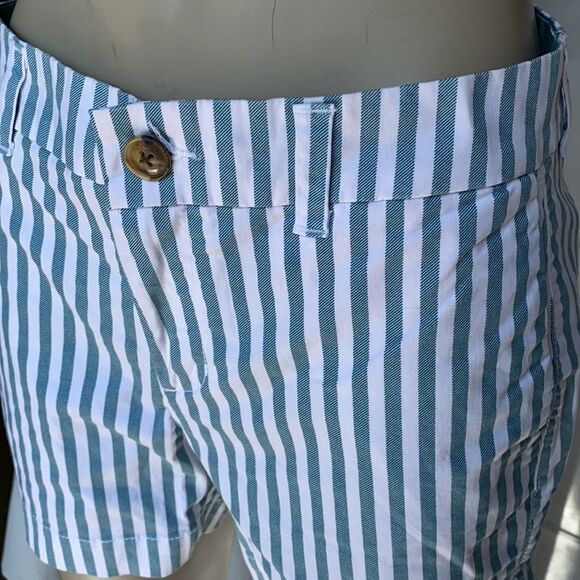 Old Navy ladies flat front striped shorts size 2 - Picture 4 of 9